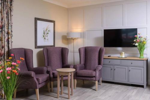 Orchid-small-lounge-corner